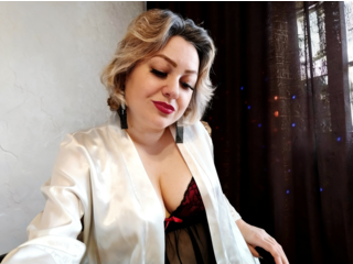 Klikkelj es beszélgess a modellel MissisAmie