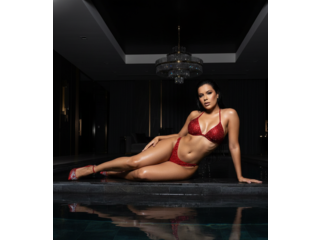 Klikkelj es beszélgess a modellel Dalilla